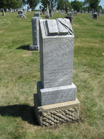 The upright marker of Thomas and Margaret Cummings after service.